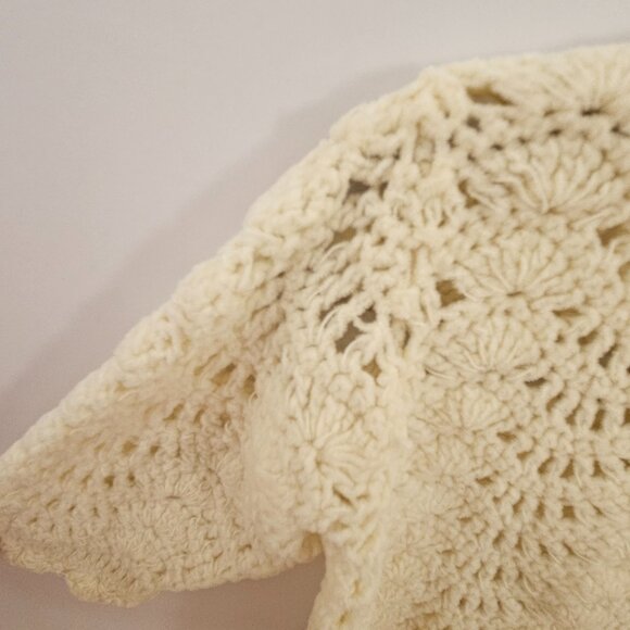 April Cornell Girls Crochet Baby Cardigan with Cat in Butter Yellow Size 6M - Picture 5 of 12